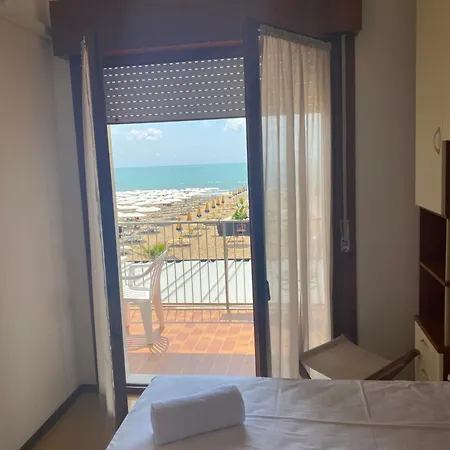 Garda Otel 2*