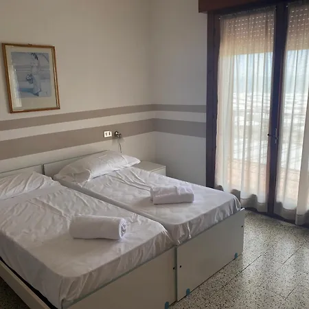 Garda Otel 2*